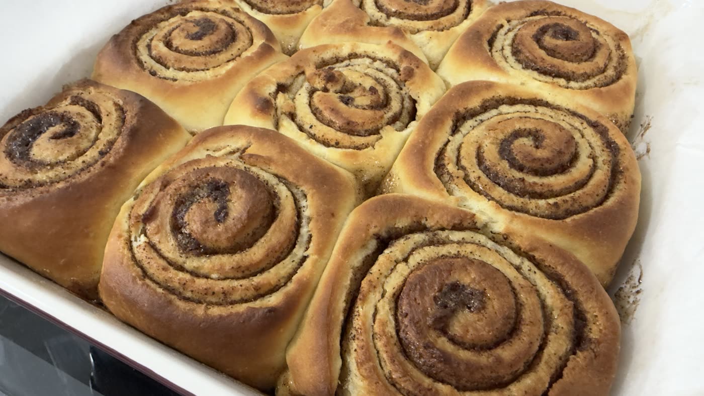 Cinnamon rolls
