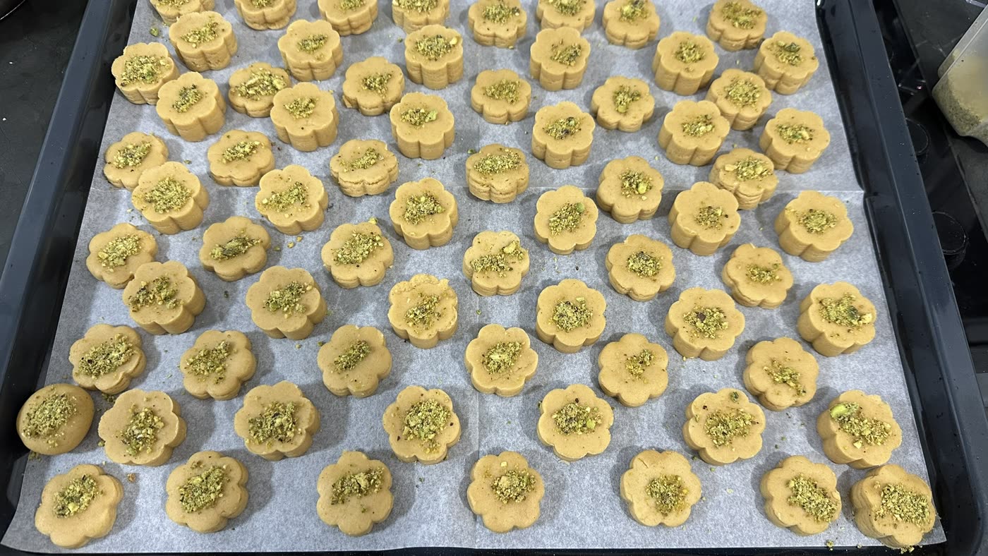 Pistachio cookies